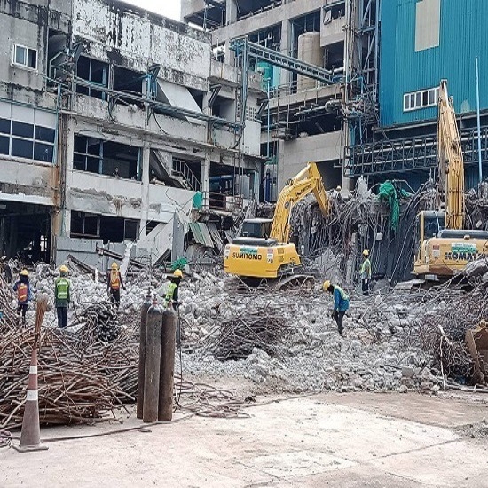 รื้อถอนโรงงานเก่า นิคมอุตสาหกรรม