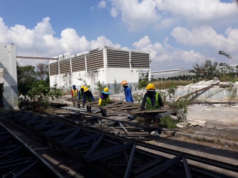 รื้อถอนขนย้ายโครงสร้างอาคาร